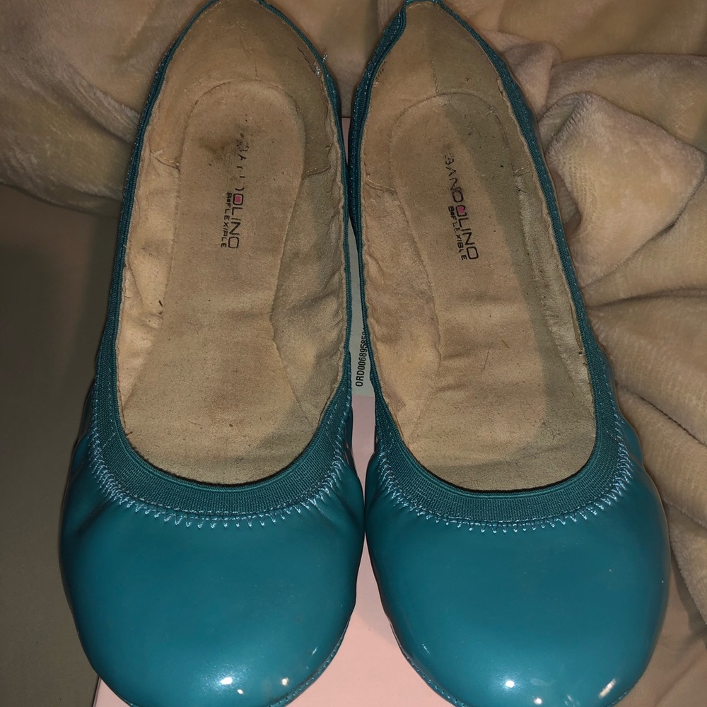 Turquoise Bandolino flats